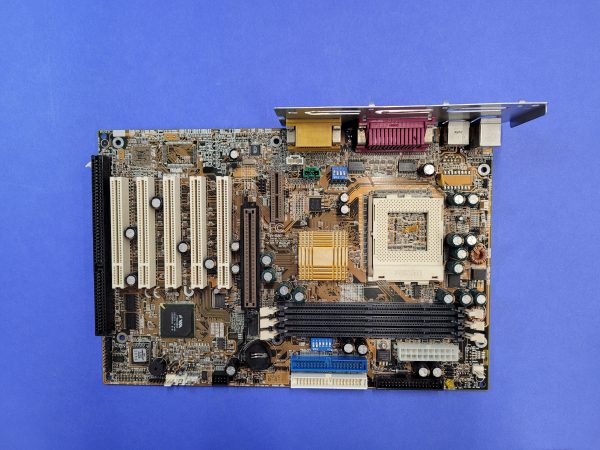 Gigabyte GA-6VX7-4X Mainboard – Bild 2