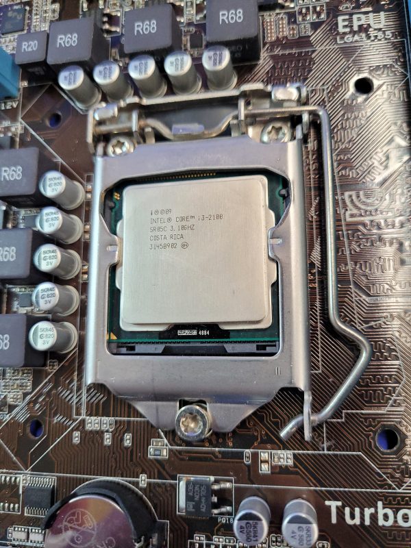 ASUS P8H81-M mit Intel Core i3-2100 & Lüfter – Bild 3
