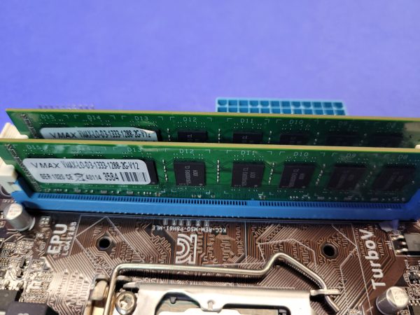 ASUS P8H61-M mit Intel Core i3-2100 – Bild 2