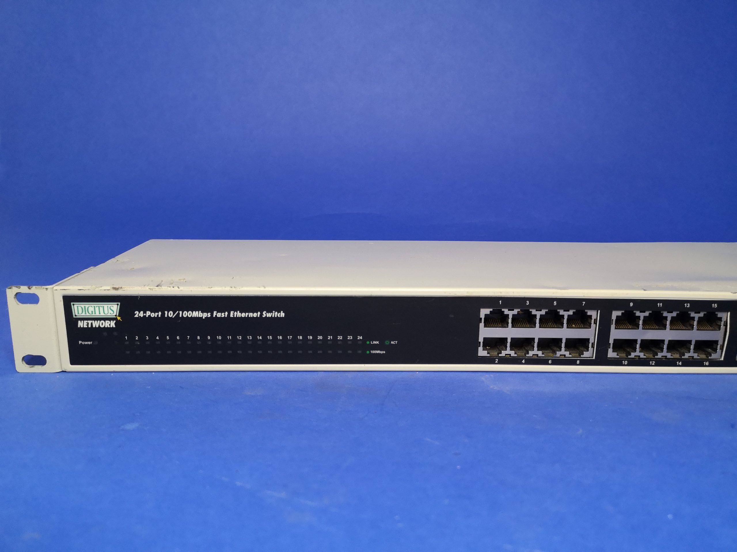 Digitus 24-Port Fast Ethernet Switch DN-60021-2