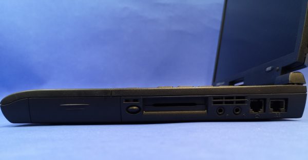 Compaq Presario 1800 – Robuster Notebook-Klassiker für Retro-Fans – Bild 4
