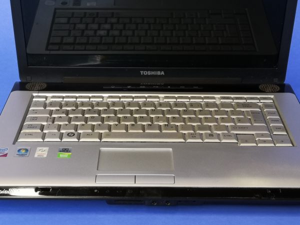 Toshiba Satellite A205 – Bild 3
