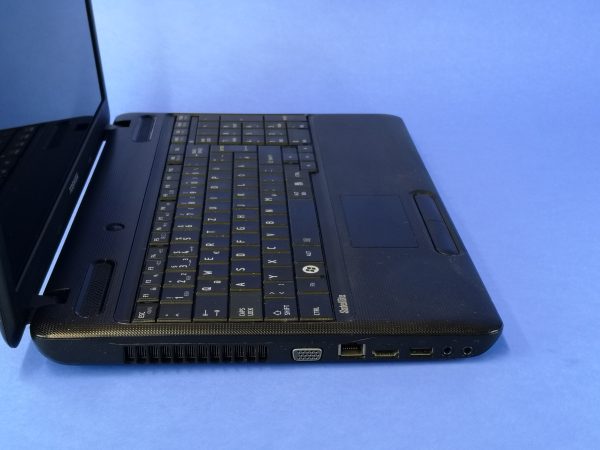 Toshiba Satellite C660-2QH – 15,6" Allround-Notebook – Bild 3