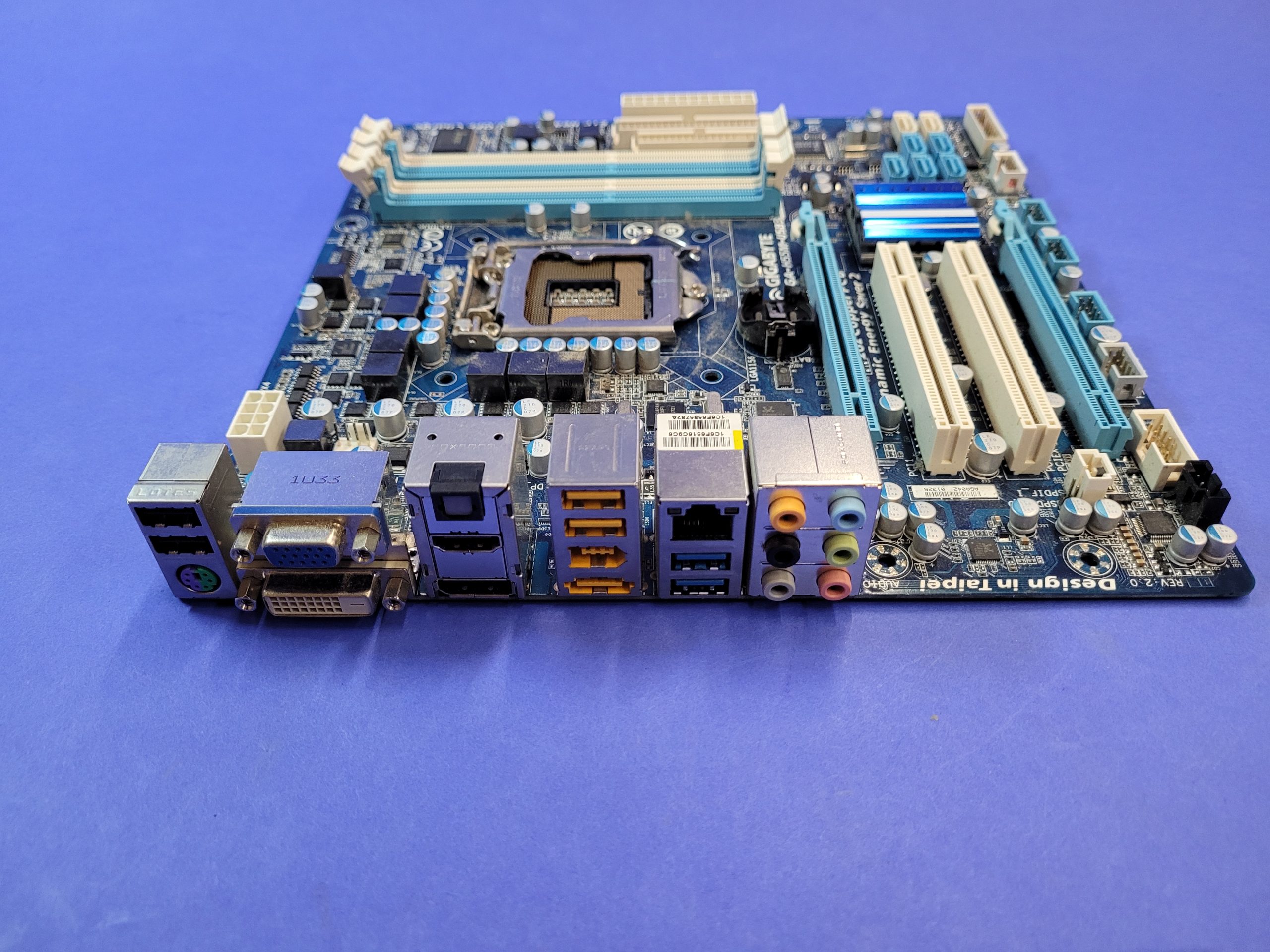 Gigabyte GA-H55M-USB3 – Micro-ATX-Mainboard mit USB 3.0