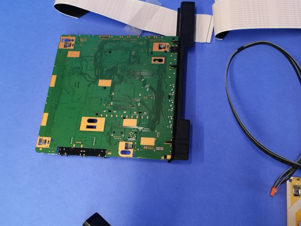 Ersatzteile für Samsung UE75RU7099UXZG – Bild 4