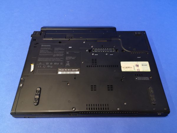 Lenovo ThinkPad T400 mit SSD & Cinnamon-Oberfläche (Mauspad defekt) – Bild 4