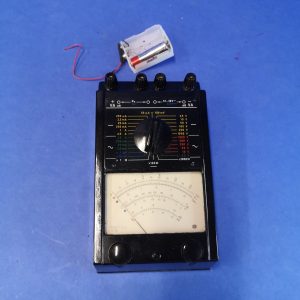 VEB Meßtechnik Mellenbach/Thür – Elektrischer Spannungsmesser aus DDR-Produktion