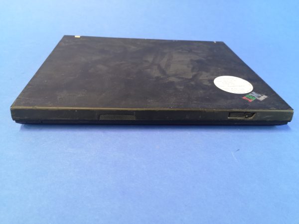 IBM ThinkPad T43 mit Fehler 2010 (HDD-Inkompatibilität) – Bild 3