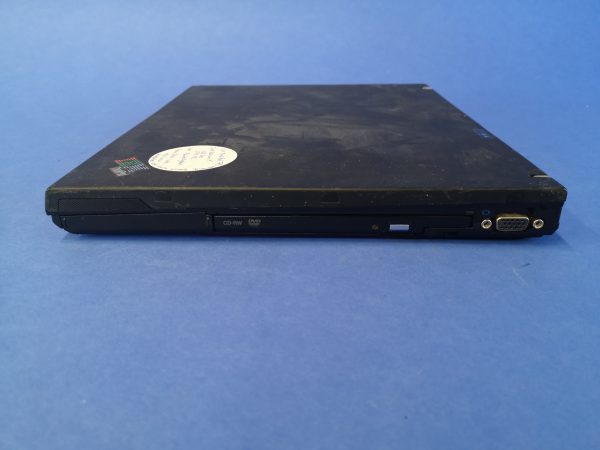 IBM ThinkPad T43 mit Fehler 2010 (HDD-Inkompatibilität) – Bild 6