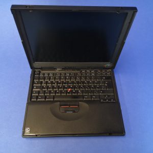 IBM ThinkPad 390E – Retro-Laptop mit Windows 98 & Pentium II