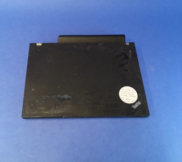 Lenovo ThinkPad T400 mit Cinnamon-Desktop – Bild 3