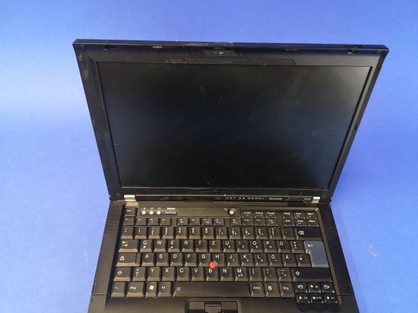 Lenovo ThinkPad T400 mit Cinnamon-Desktop