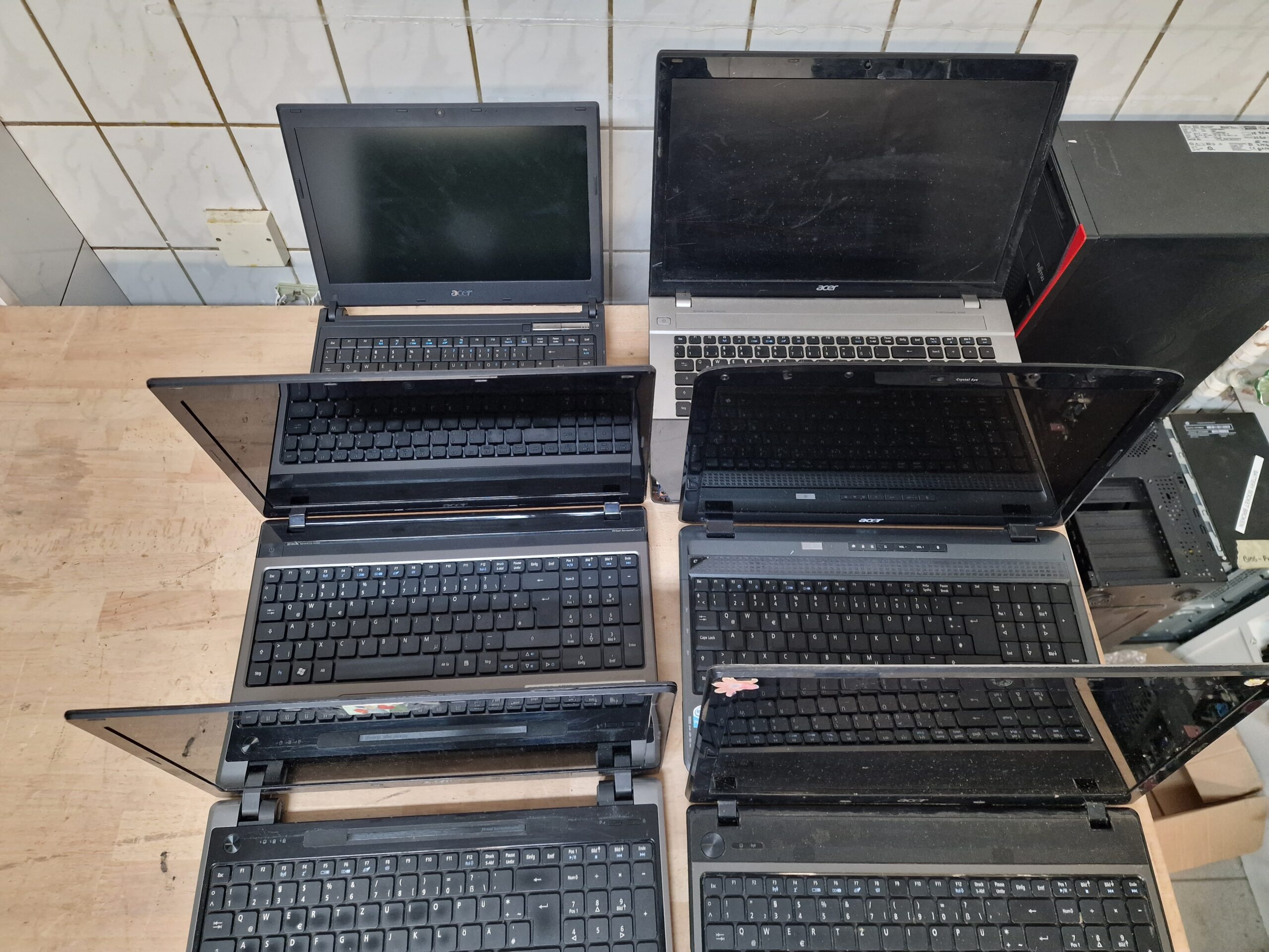 Linux Laptops ab 89 € – Intel CPU, 8GB RAM, 128GB SSD, Netzteil – Bild 6
