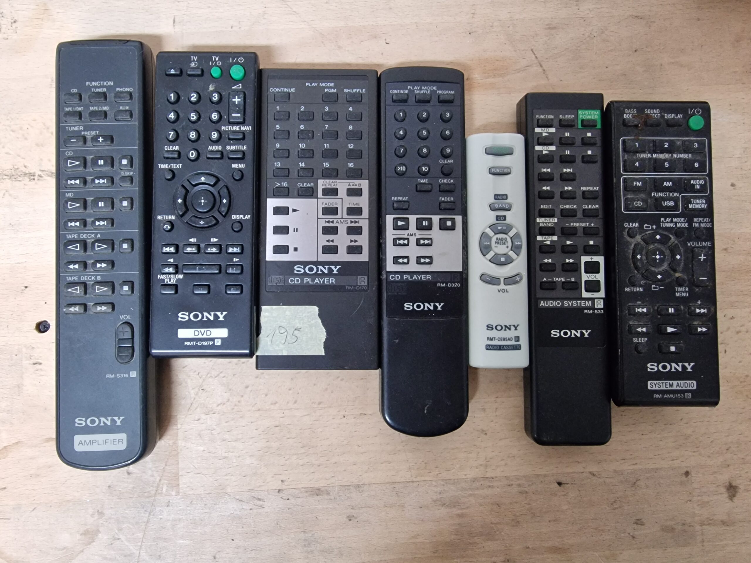 Fernbedienungen für TV, Receiver, DVD, HiFi & weitere Geräte – verschiedene Modelle – Bild 11